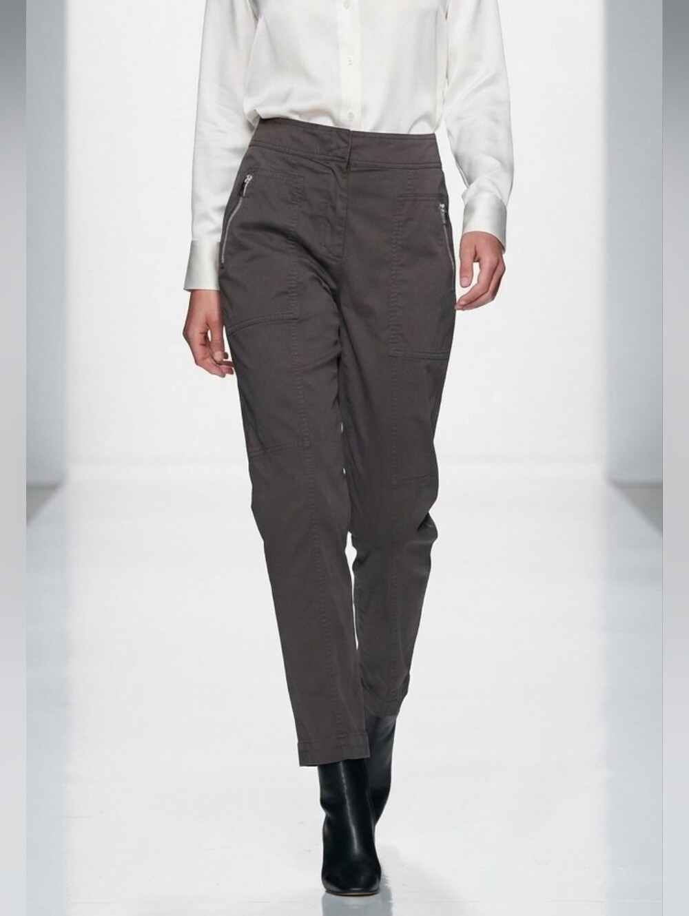 Theory Women's Grey Utility Pants Size 10 Zip Pocket Slim Straight Leg Work Care